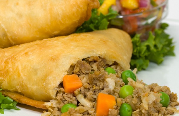 SAMOSAS – Veggie or Chicken